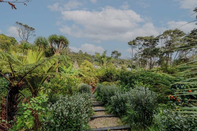 Photo of property in 299 Titirangi Road, Titirangi, Auckland, 0604