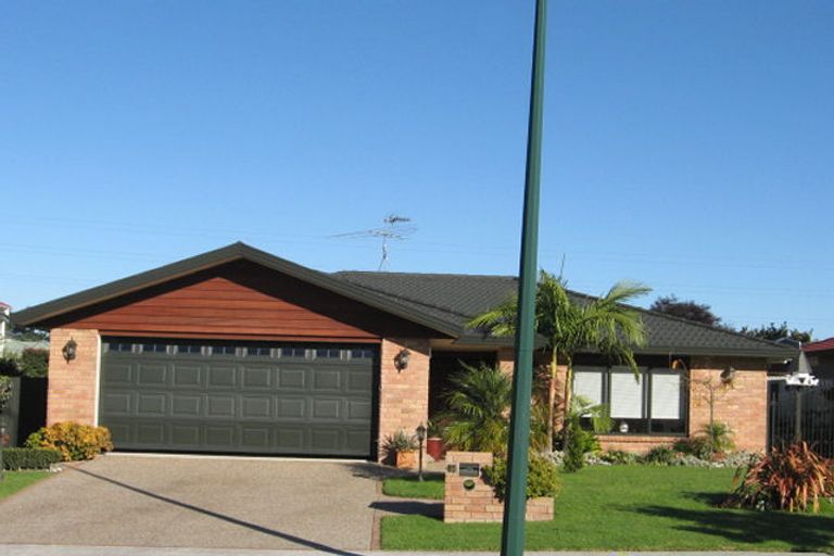 Photo of property in 9 Norm Pellow Drive, Manurewa, Auckland, 2105