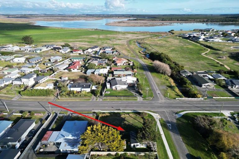 Photo of property in 49 Seabury Avenue, Foxton Beach, Foxton, 4815