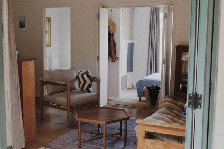 Photo of property in 5 Karioi Crescent, Raglan, 3225