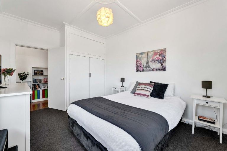 Photo of property in 29 Queens Road, Glen Avon, New Plymouth, 4312