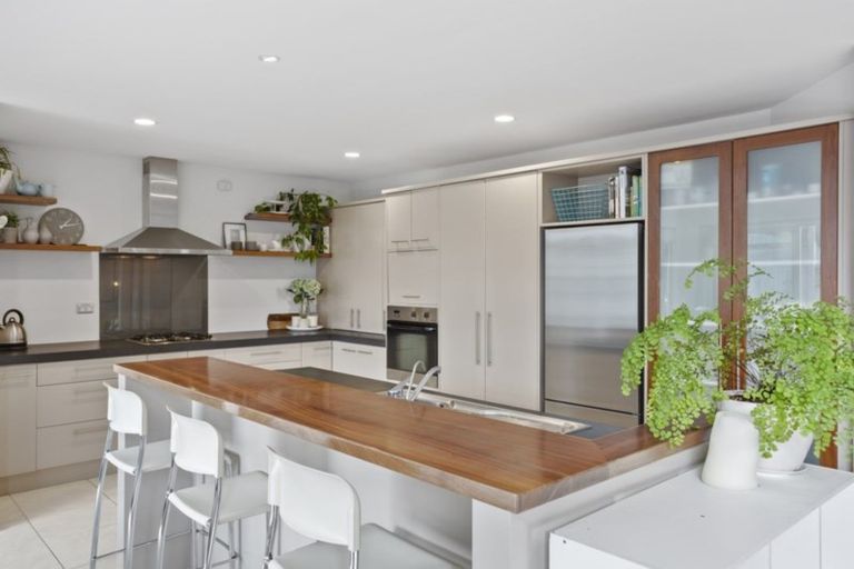 Photo of property in 26 Admirals Court Drive, Greenhithe, Auckland, 0632