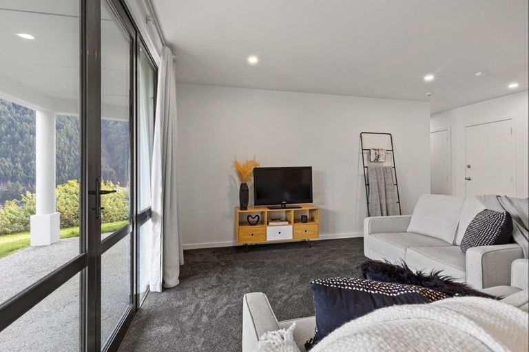 Photo of property in 56a Belfast Terrace, Queenstown, 9300