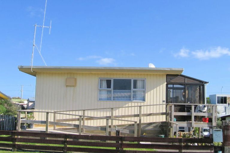 Photo of property in 56 Karewa Parade, Papamoa Beach, Papamoa, 3118