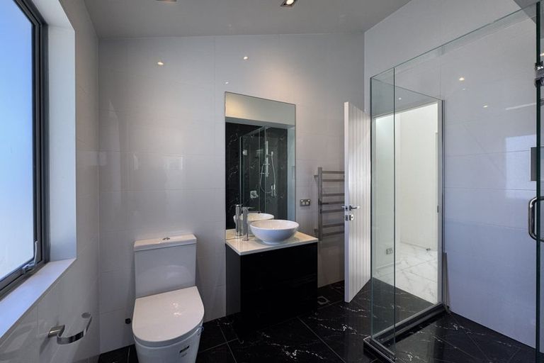 Photo of property in 16 Bucklands Beach Road, Bucklands Beach, Auckland, 2012