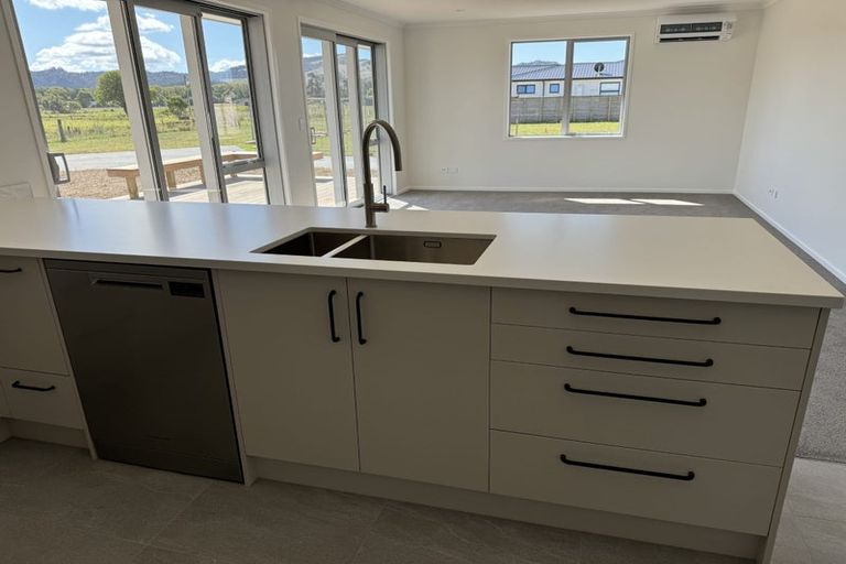 Photo of property in 165 Kupe Drive, Whitianga, 3510