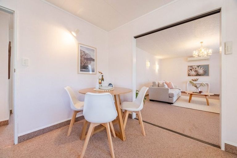 Photo of property in 2/6 King Street, Taradale, Napier, 4112