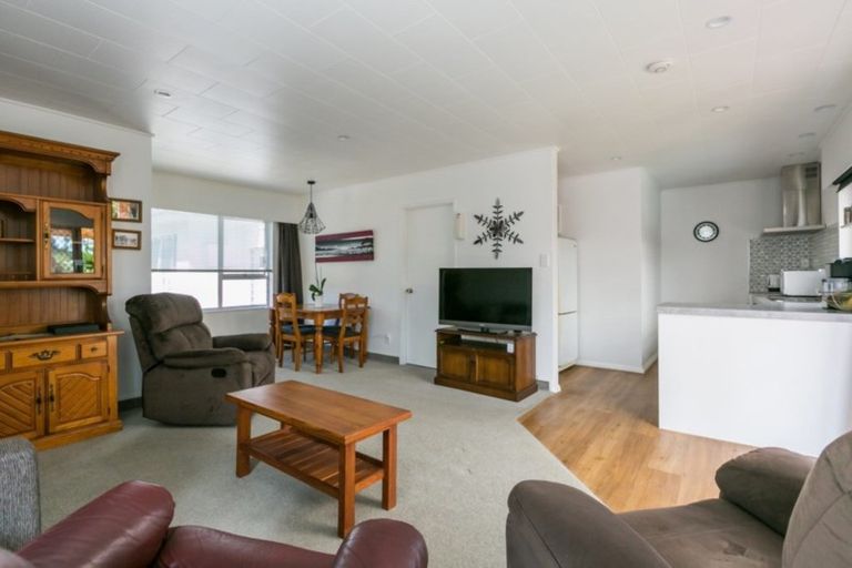 Photo of property in 1/15 King Street, Taradale, Napier, 4112