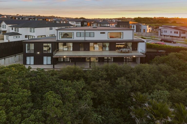 Photo of property in 326 Flat Bush School Road, Flat Bush, Auckland, 2019