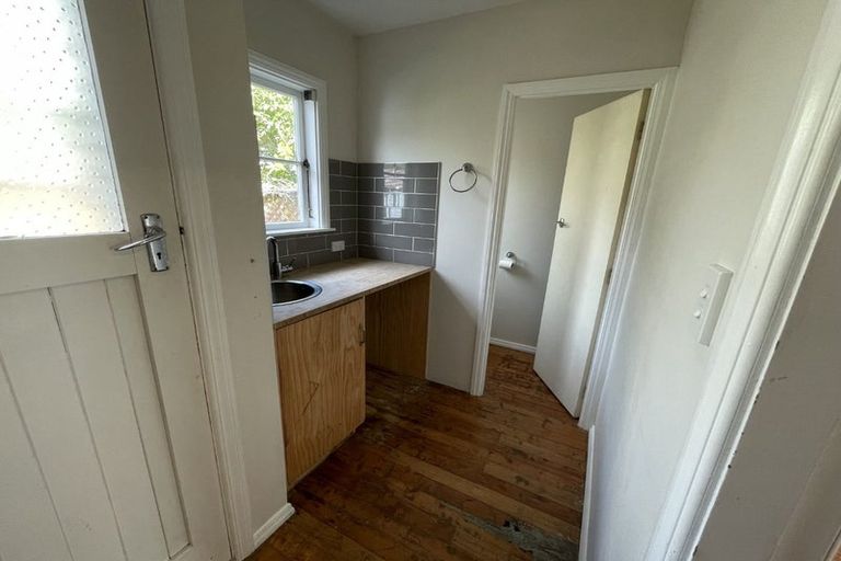 Photo of property in 21 Peel Place, Wainuiomata, Lower Hutt, 5014