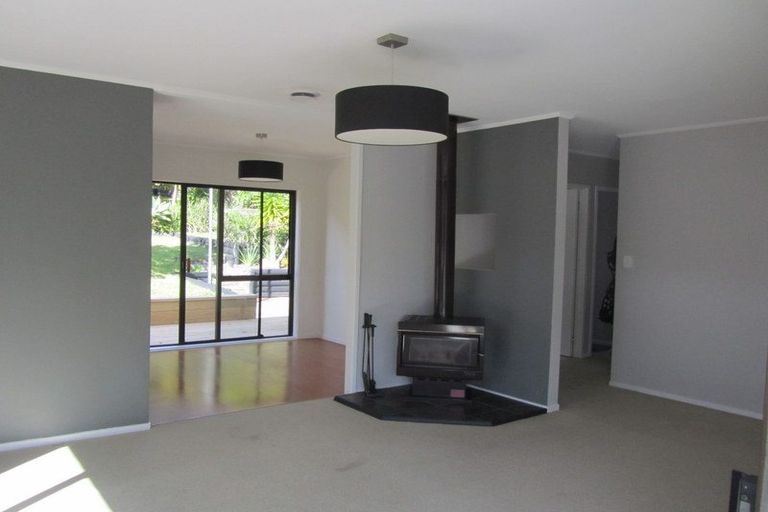 Photo of property in 75 Oaktree Avenue, Browns Bay, Auckland, 0630
