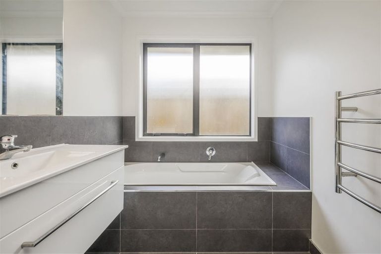 Photo of property in 5 Matawai Puna Drive, Pukekohe, 2120