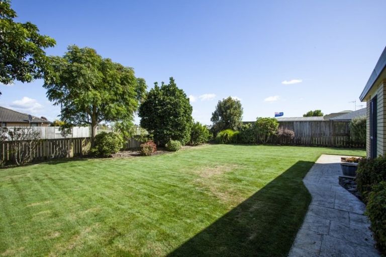 Photo of property in 122 Evans Road, Papamoa Beach, Papamoa, 3118