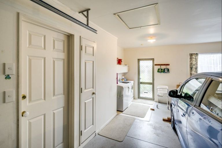 Photo of property in 14 Claridge Place, Taradale, Napier, 4112