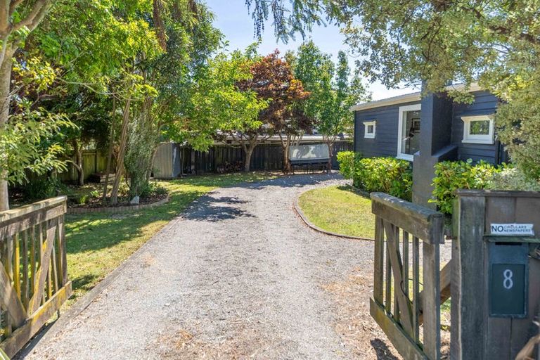 Photo of property in 8 Winara Avenue, Waikanae, 5036