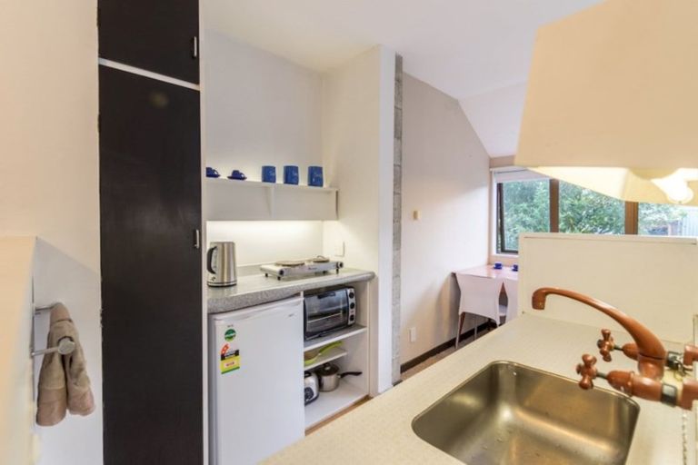 Photo of property in 89 Black Rock Road, Newlands, Wellington, 6037