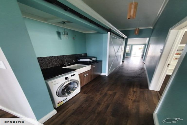 Photo of property in 1047 Whangaparaoa Road, Tindalls Beach, Whangaparaoa, 0930