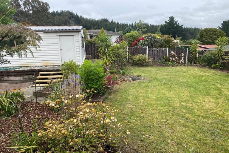 Photo of property in 42 Edelweiss Grove, Timberlea, Upper Hutt, 5018