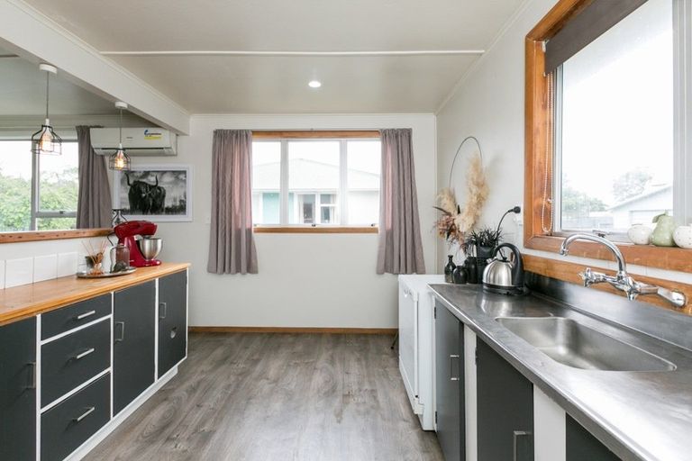 Photo of property in 52 Leicester Avenue, Tamatea, Napier, 4112