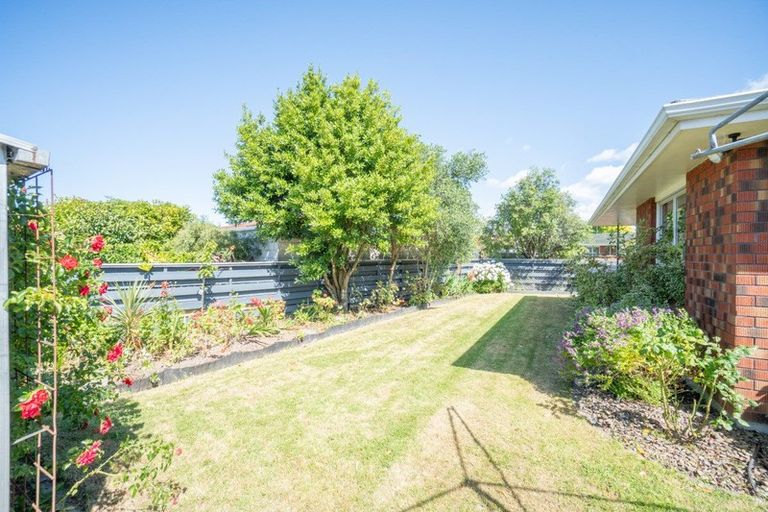 Photo of property in 16 Te Punga Place, Awapuni, Palmerston North, 4412