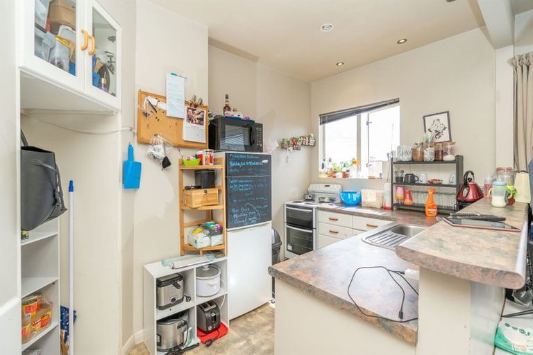 Photo of property in 94 Forest Lake Road, Forest Lake, Hamilton, 3200