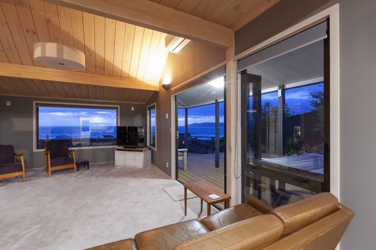 Photo of property in 5 Kohutuhutu Road, Raumati Beach, Paraparaumu, 5032