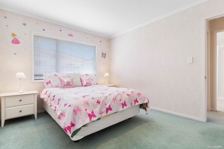 Photo of property in 8 Willowbank Close, East Tamaki Heights, Auckland, 2016