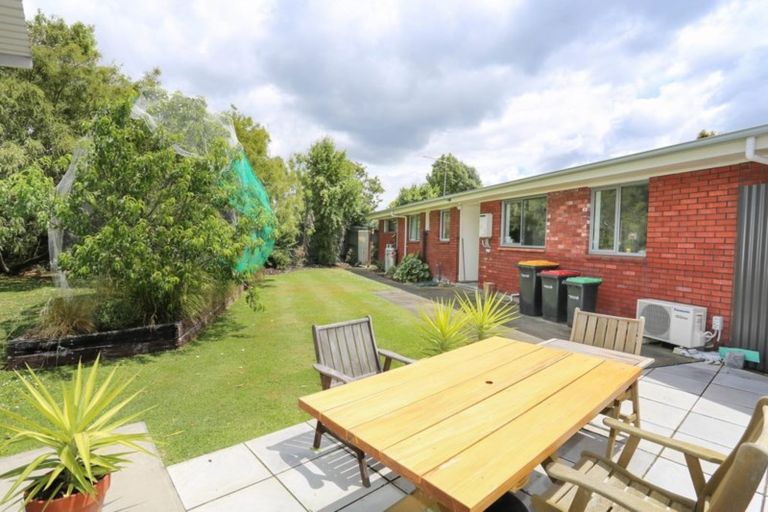 Photo of property in 76 Roberta Drive, Somerfield, Christchurch, 8024