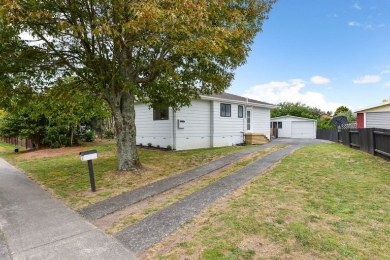 Photo of property in 27 Karen Crescent, Dinsdale, Hamilton, 3204