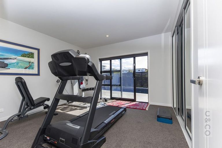 Photo of property in 1 Nikau Way, Riverhead, 0820