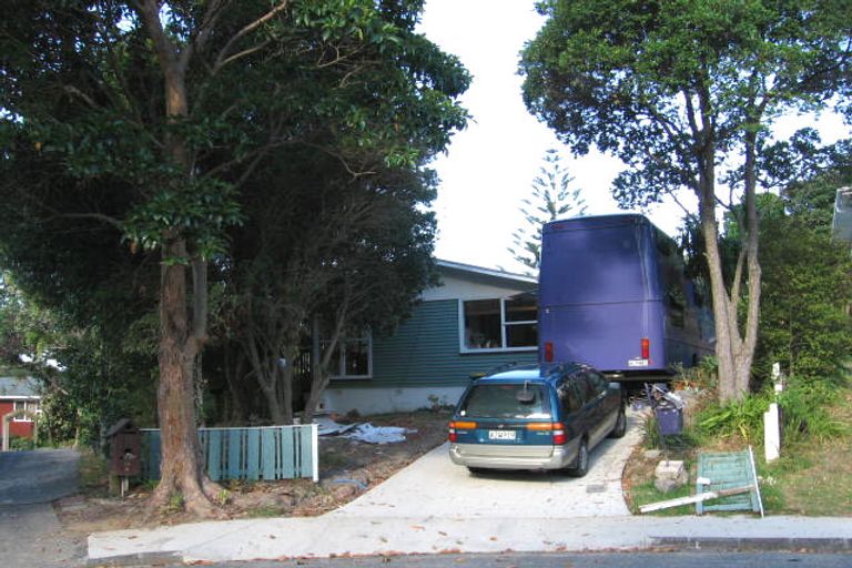 Photo of property in 16 Infidel Place, Torbay, Auckland, 0630