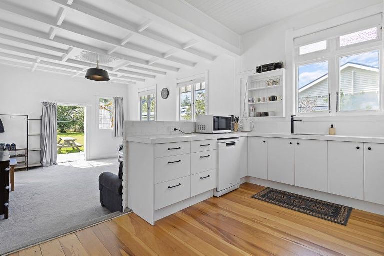 Photo of property in 14 Farmer Street, Te Aroha, 3320