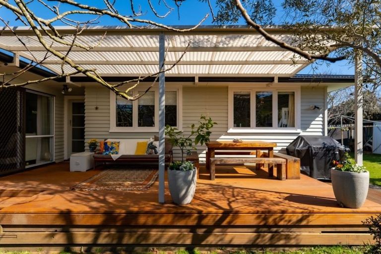 Photo of property in 29 Kapuka Road, Mangere Bridge, Auckland, 2022