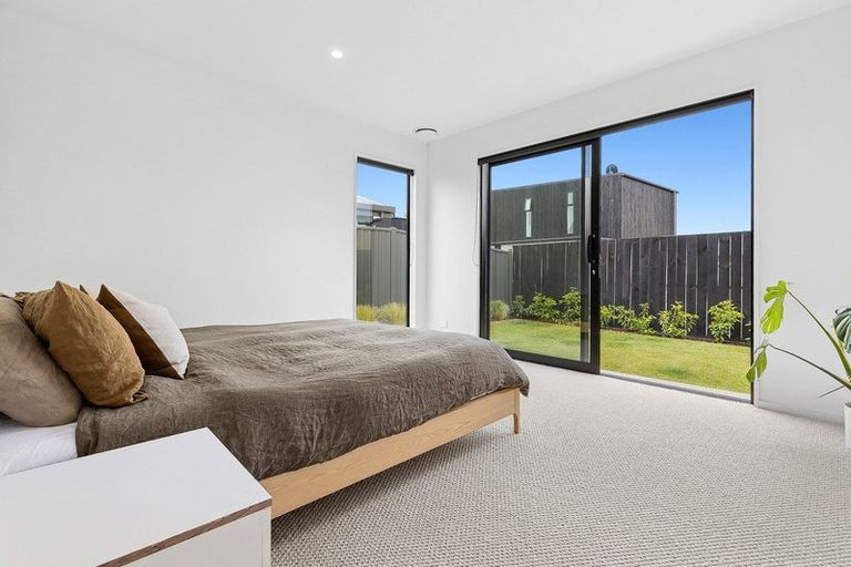 Photo of property in 12 Cleland Close, Wanaka, 9382