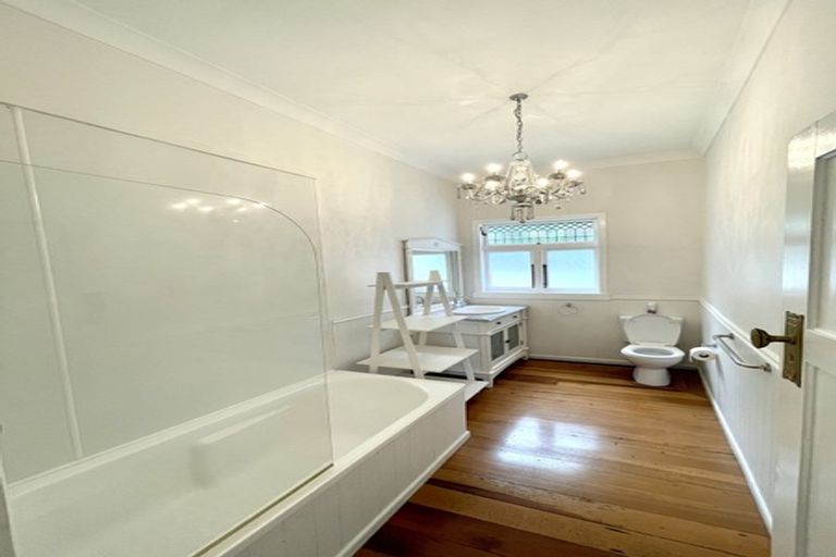 Photo of property in 57 Beach Road, Pahurehure, Papakura, 2113