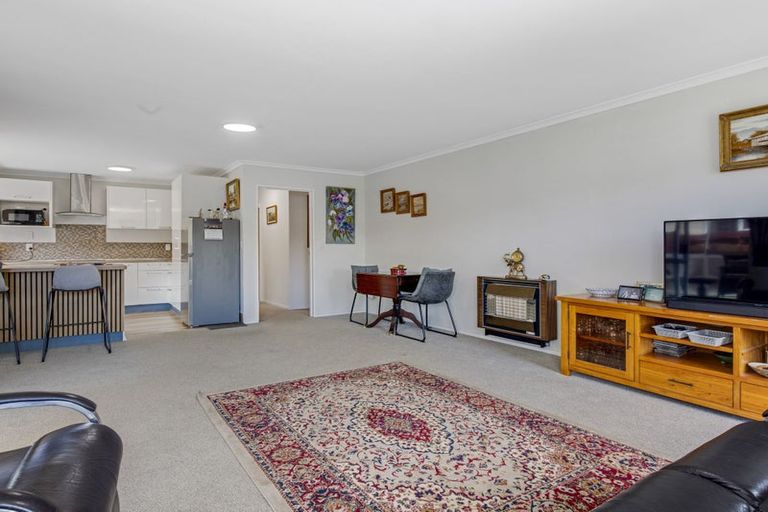 Photo of property in 8b Alexander Place, Otaki, 5512
