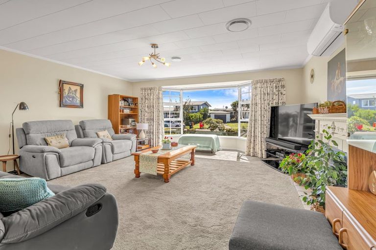 Photo of property in 34 Herbert Avenue, Cloverlea, Palmerston North, 4412