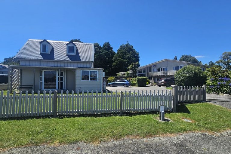 Photo of property in 35 Domett Street, Westport, 7825