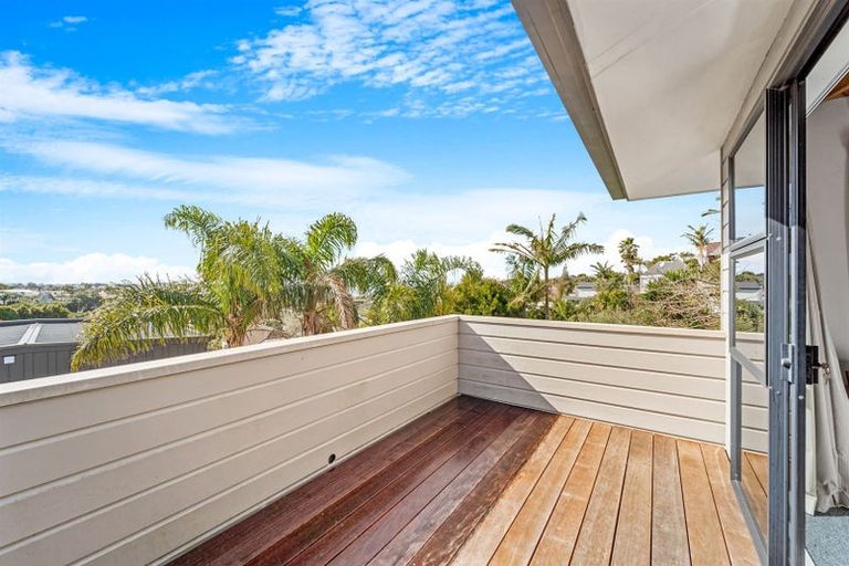 Photo of property in 11 Mizpah Road, Waiake, Auckland, 0630