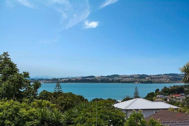 Photo of property in 38 Alexander Street, Cockle Bay, Auckland, 2014