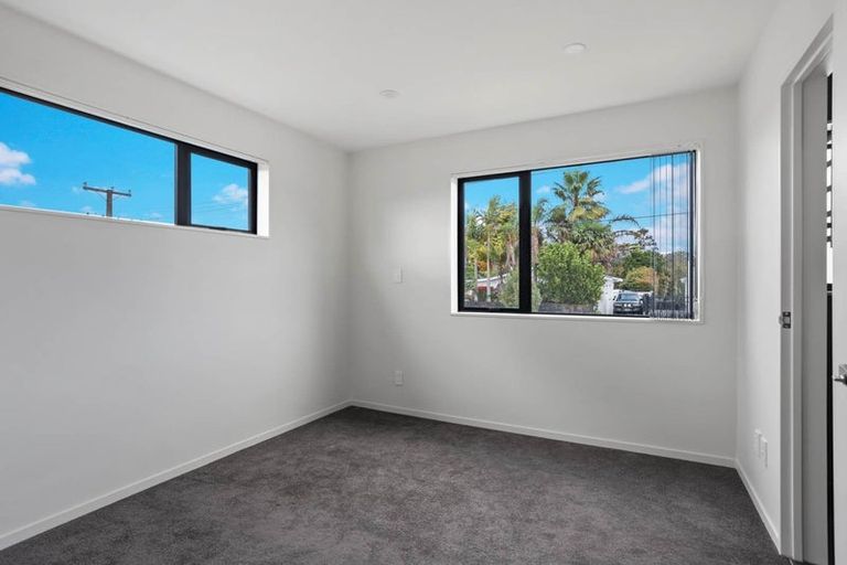 Photo of property in 49a Golf Road, New Lynn, Auckland, 0600