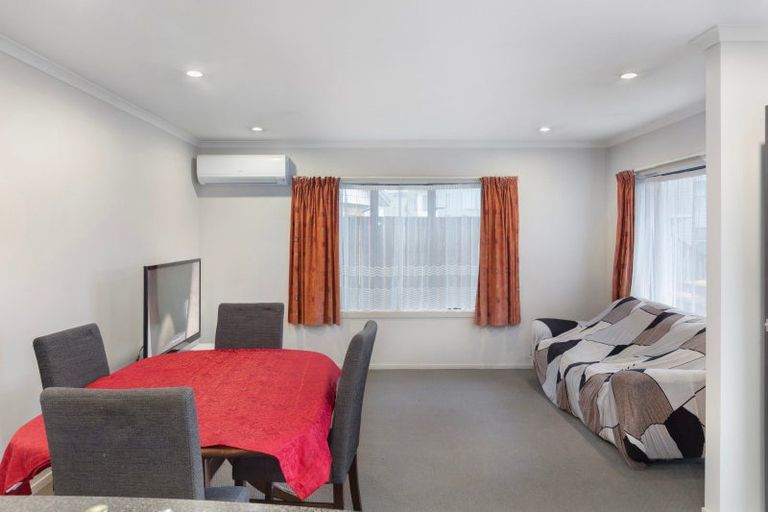 Photo of property in 6h Jones Crescent, Melville, Hamilton, 3206