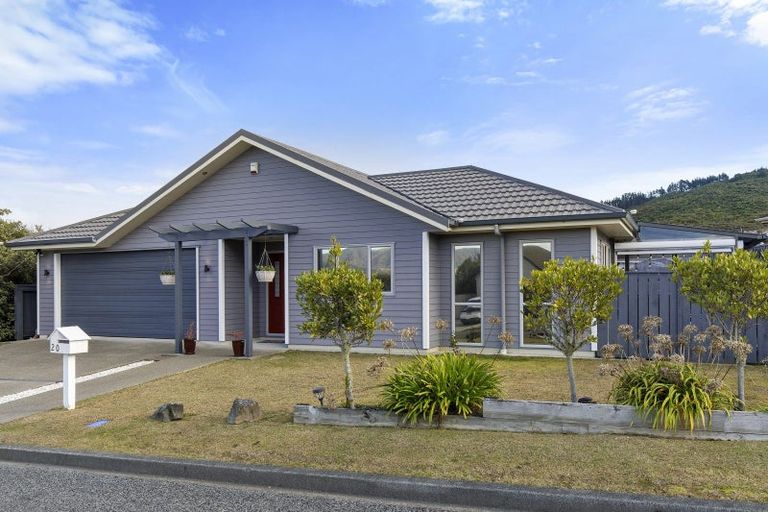 Photo of property in 20 Ronald Scott Grove, Riverstone Terraces, Upper Hutt, 5018