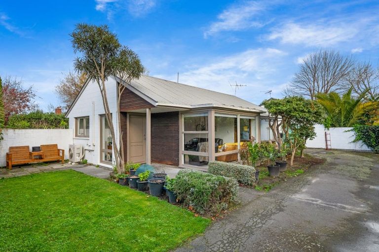 Photo of property in 91 Memorial Avenue, Ilam, Christchurch, 8053