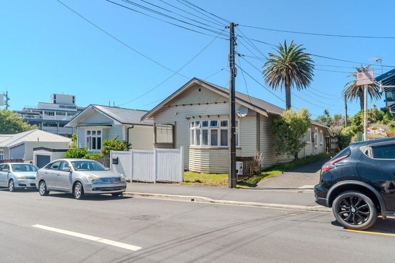 Photo of property in 9 Rolleston Street, Mount Cook, Wellington, 6021