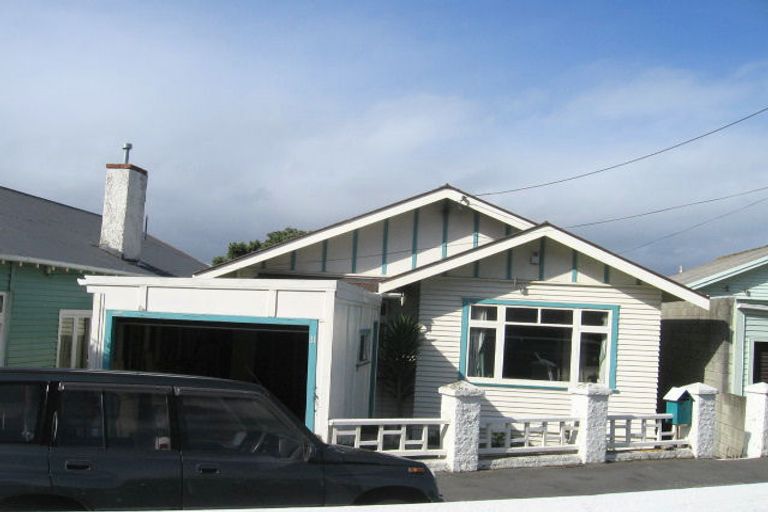 Photo of property in 11 Freyberg Street, Lyall Bay, Wellington, 6022