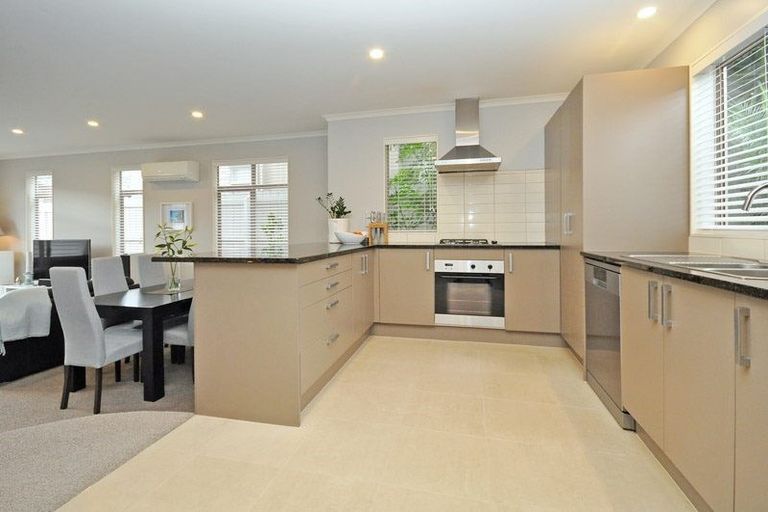 Photo of property in 107 Baverstock Road, Flat Bush, Auckland, 2016