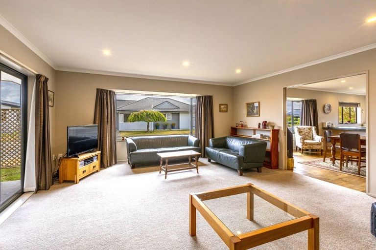 Photo of property in 24 Belgrove Place, Waipukurau, 4200