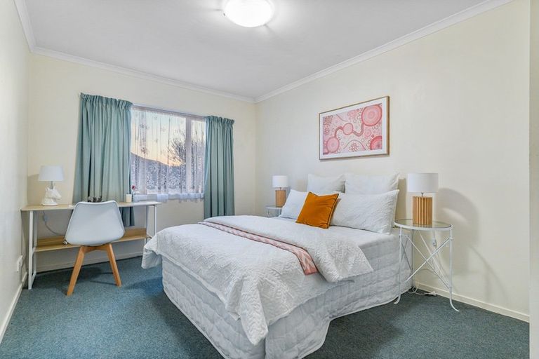 Photo of property in 12 Bokeen Lane, Flat Bush, Auckland, 2019