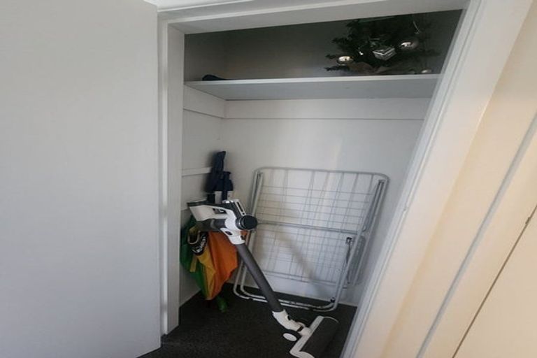 Photo of property in 13-13a Benzie Avenue, Wallaceville, Upper Hutt, 5018